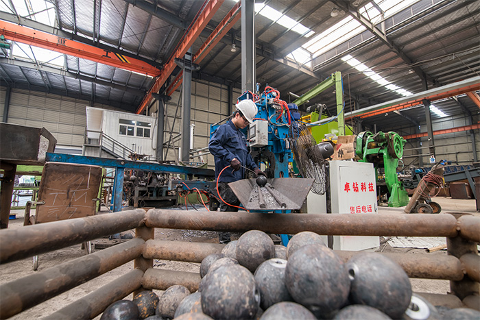 鸡西网架配件-螺栓球加工车间